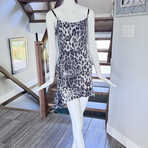 NWOT 🖤❤️ Black Sweater Knit Midi Dress with Floral Accents - Picture 17 of 17